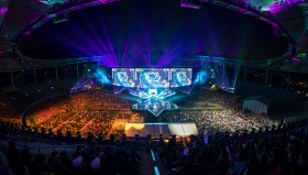 VCT世界冠军盛赞2025全球冠军赛皮肤：武器皮肤设计与电竞音效完美融合，彰显电竞文化内涵