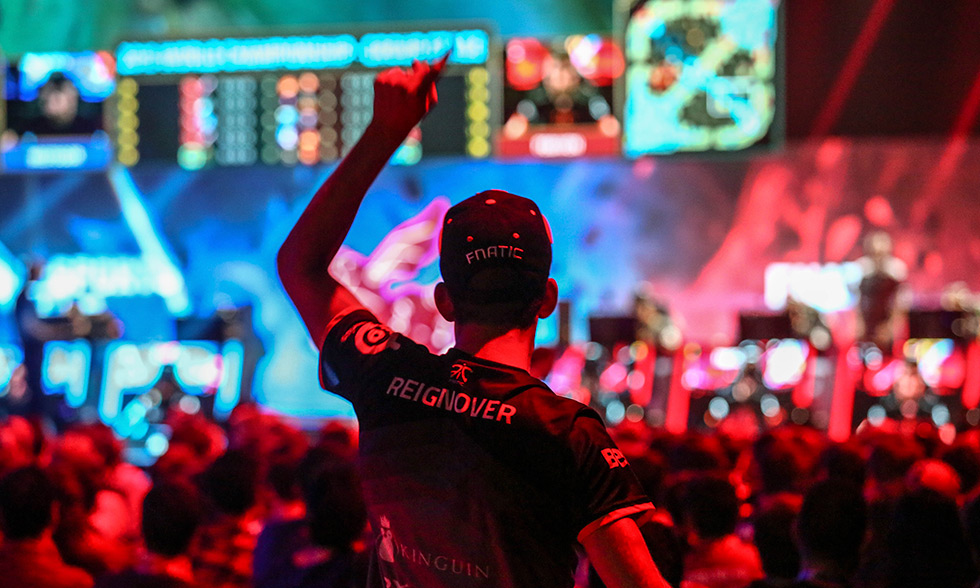 S15决赛彩排现场直击，舞美效果震撼。-电竞比分